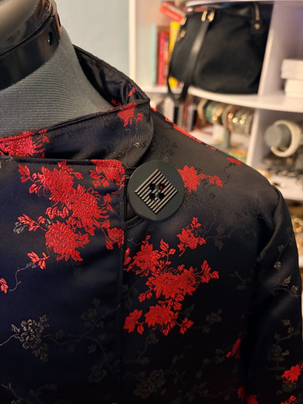Chinese Brocade Floral Jacket Black Red Mandarin Collar Grannycore Evening Glam - Picture 3 of 9
